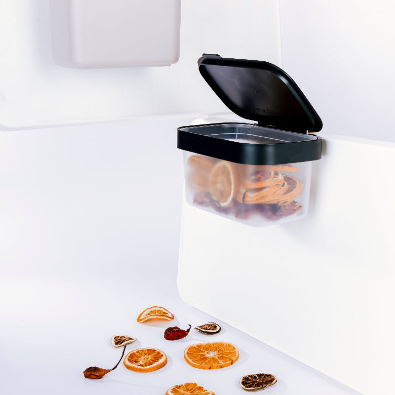 Plastic Hanging Garbage Bin With Lid 34L