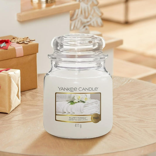 Yankee Scented Candle "Fluffy Towels" 411gm