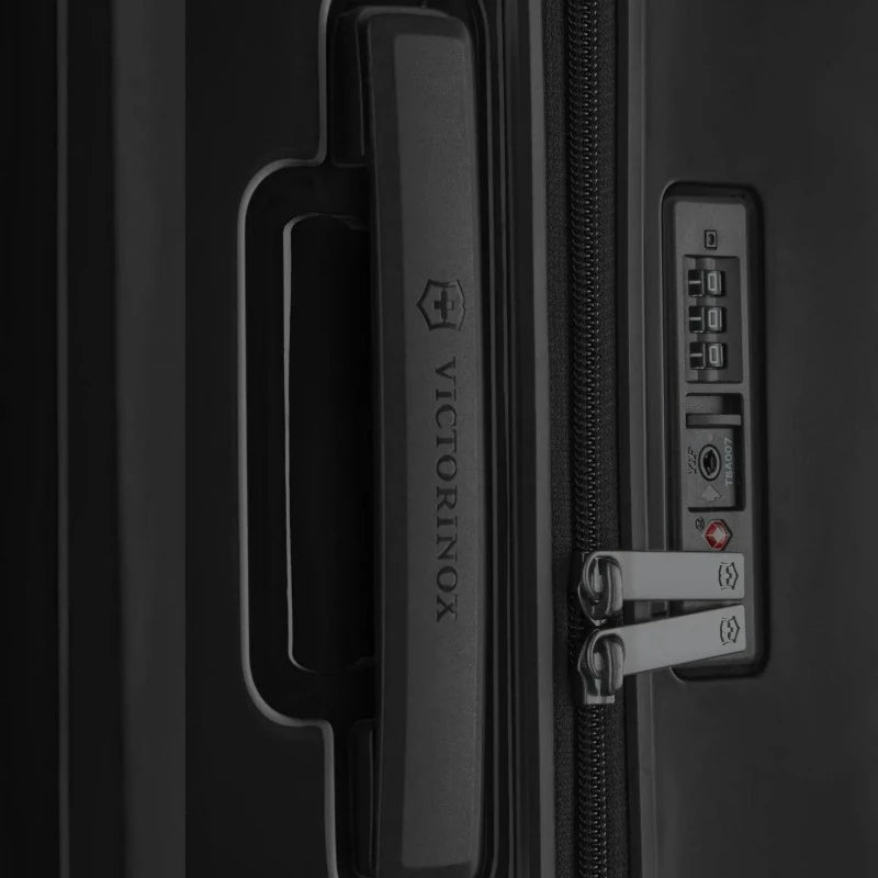 Airox Medium Hardside Luggage Black