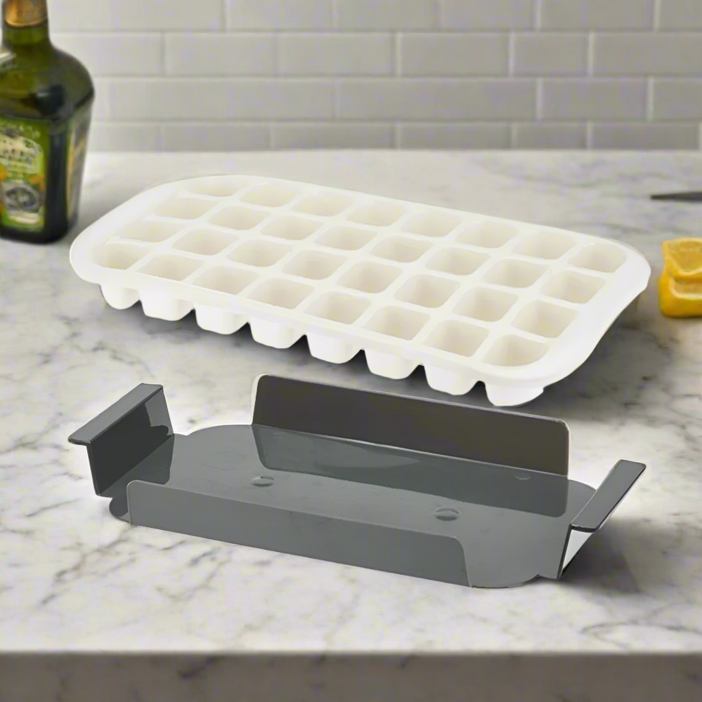 Ice Cube Tray With Holder