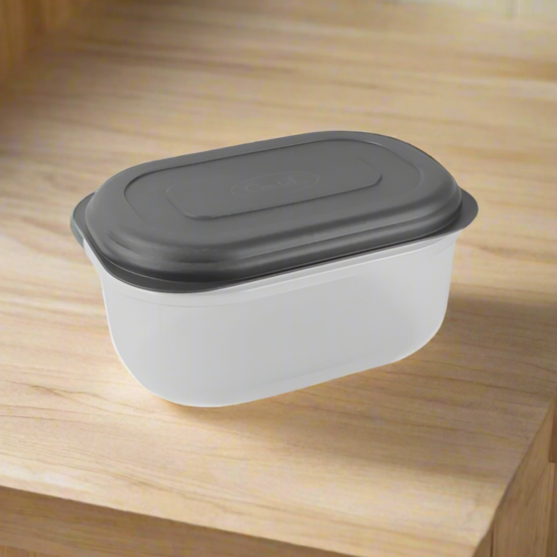 Plastic Storage Box 2.6Ltr With Lid Black