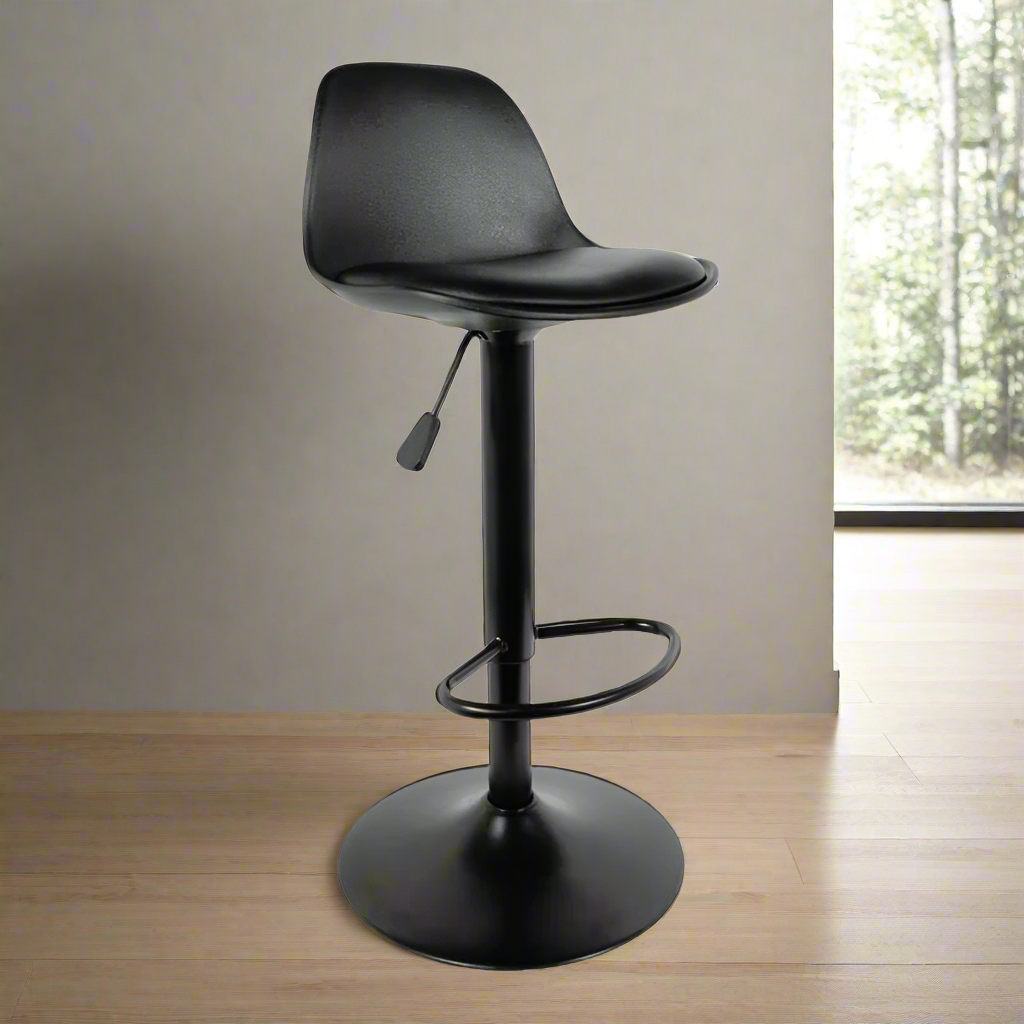 Isak Bar Stool Black