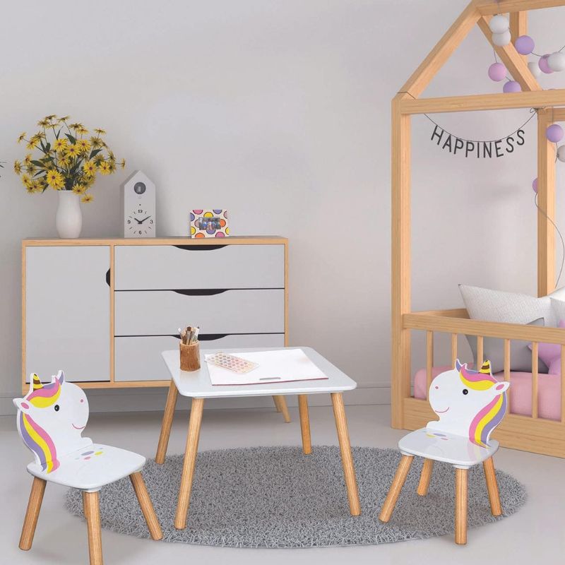 Unicorn Lily Table With 2 Chairs