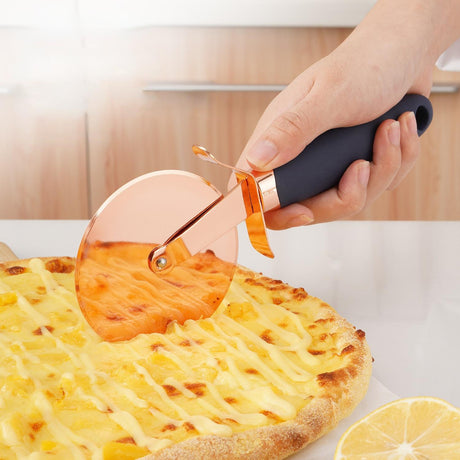 Pizza Cutter Rose Gold Medium