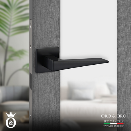 Handle on Straight Square Rose