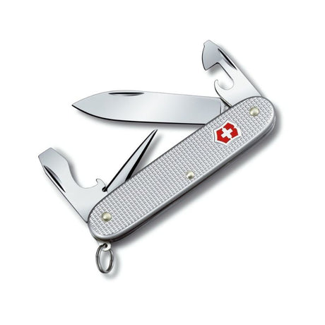 Medium Pocket Knife With Ribbed Scales