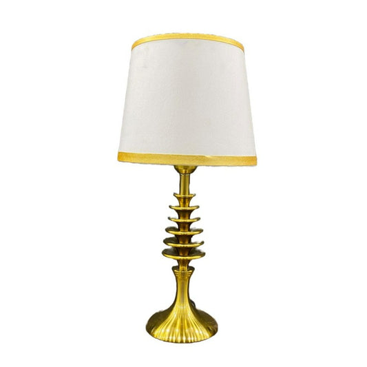 Dreamy Metal Table Lamp