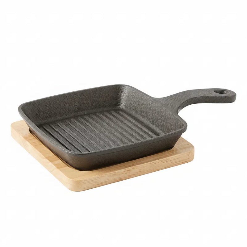 Cast Iron Sizzling Pan With Bamboo Base 23.3 x 14.7 x 4.6 cm