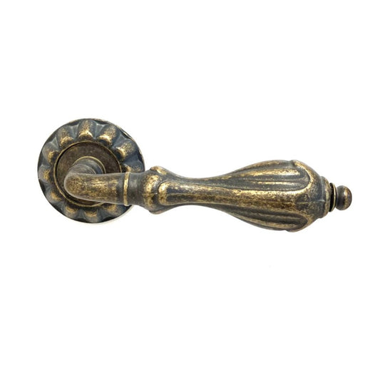 Handle on Rose Ducale